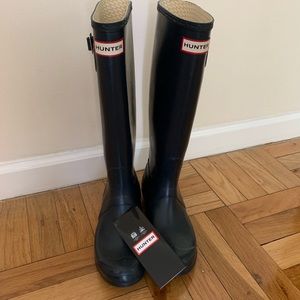 New w/o 📦 - Hunter Tall Rain Navy Boots Size 6